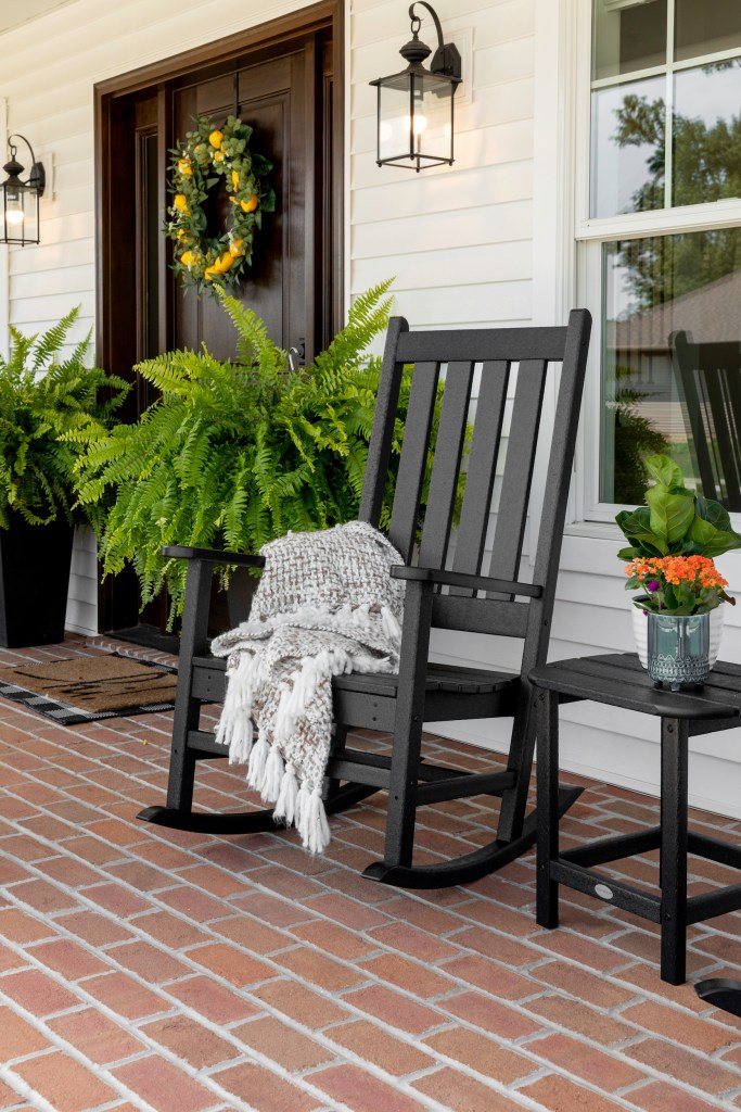 Rustic Farmhouse Patio Furniture Layout And Cost